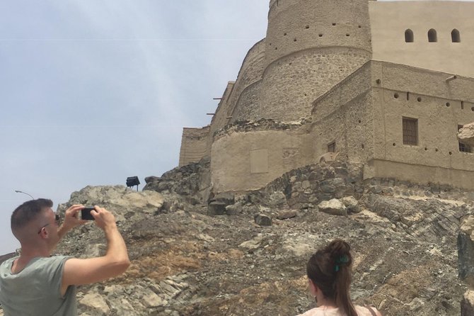 Muscat : Full day private tour to Nizwa - The driver matters more than the label