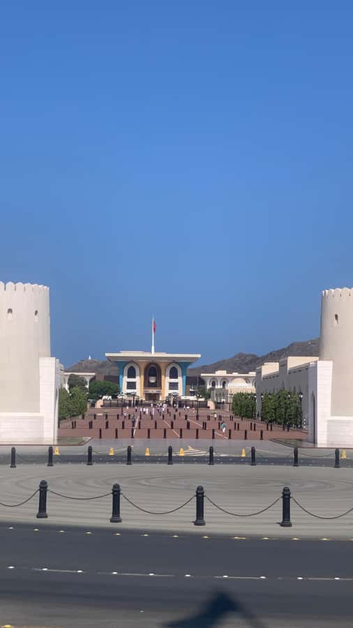 Muscat: Group City Tour with Pickup and Lunch or Dinner - Muttrah Souq: the best place to browse