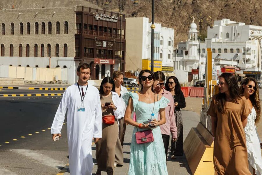 Muscat: Guided Walking Tour of Corniche, Souq & Mutrah Fort - Why this short route works so well in Mutrah