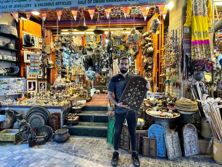 Muscat: Guided Walking Tour of Corniche, Souq & Mutrah Fort - Inside Mutrah Souq