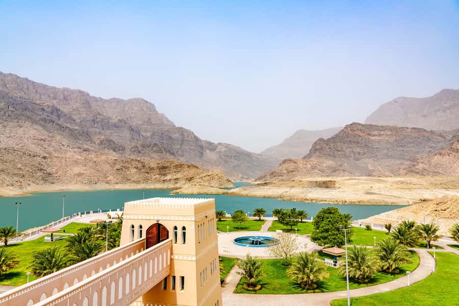 Muscat: Half-Day Guided City and Oman Coast Tour - Muttrah Souk brings you close to local commerce