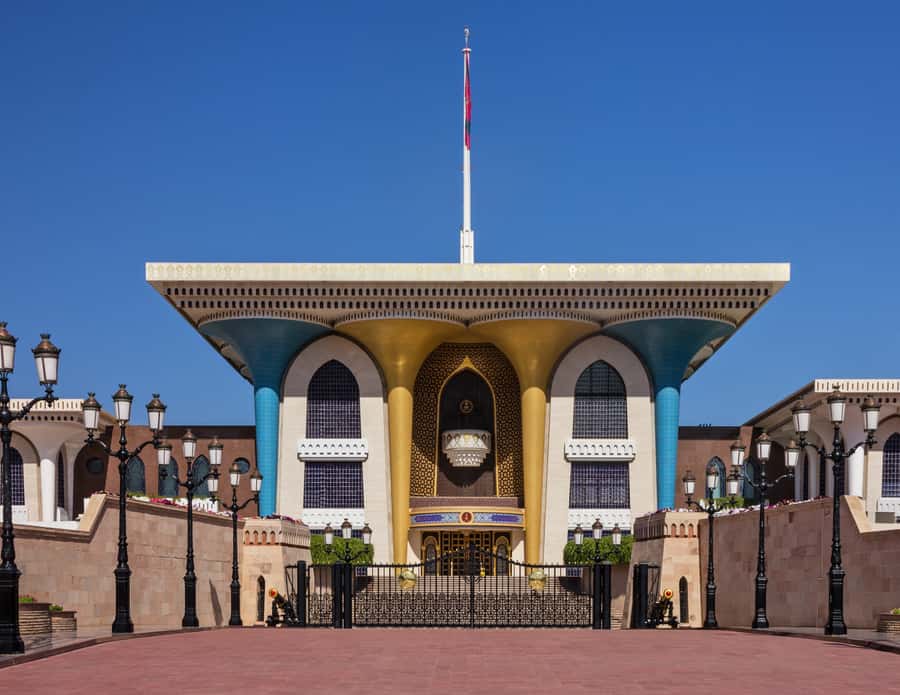 Muscat highlights : Private Muscat City Tour.. - Seeing Al Alam Palace in Old Muscat