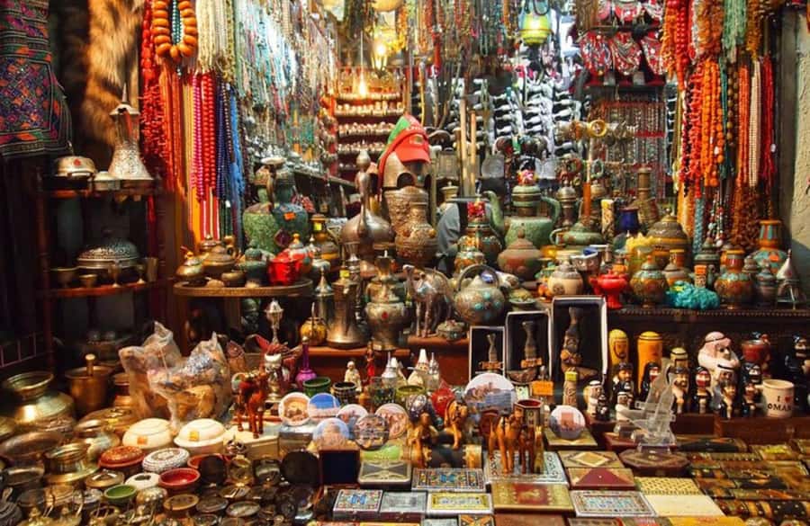 Muscat life and local culture city tour - Who should choose the western route?