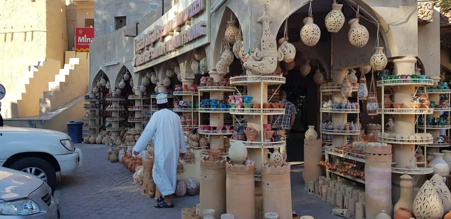Muscat: Nizwa and Jabal Shams- Full Day Tour - Nizwa Fort and the climb to its tower