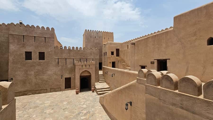 Muscat: Nizwa, Birkat Al Mouz & Oman Across Ages Museum - Transport, weather, and practical comfort