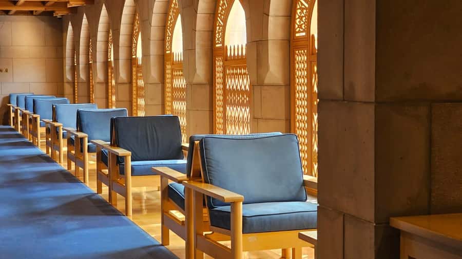 Muscat: Private City Guided Tour - Al Alam Palace and the Portuguese forts
