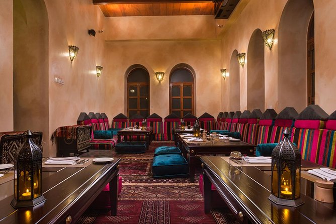 Muscat : Private tour evening - How the $130 group price works for different group sizes
