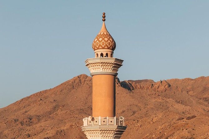 Muscat Shore Excursion: Private Nizwa Day Trip - Jabrin Castle and its painted ceilings