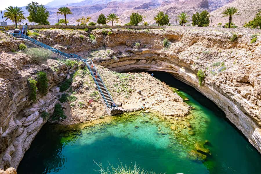 Muscat: Southern Treasures & Wadi Shab Tour with Audio Guide - Swimming through the natural pools and cave