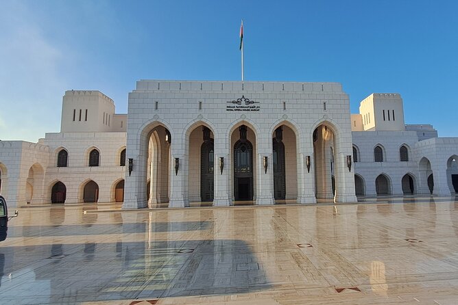 Muscat Tour Half Day - Al Alam Palace and the old Muscat setting