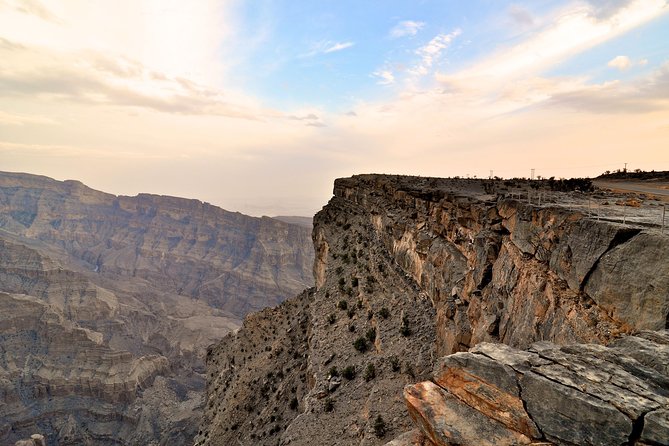 Nizwa and Jabl Shams private and custom tour - Reaching Jabal Shams and Wadi Nakhr