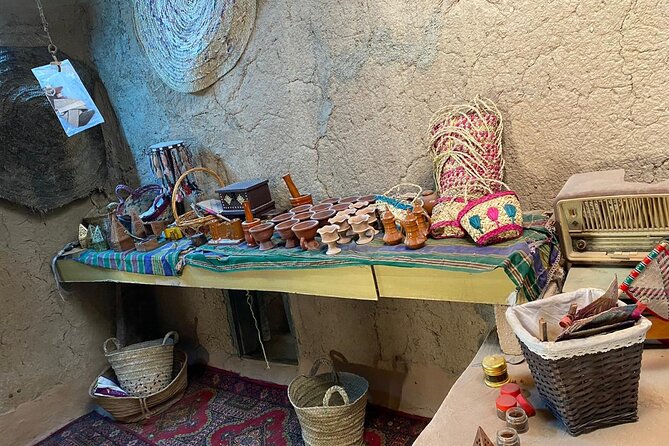 Nizwa and Oman's Historical Gems Tour - Birkat Al Mouz and Jebel Akhdar’s cooler air