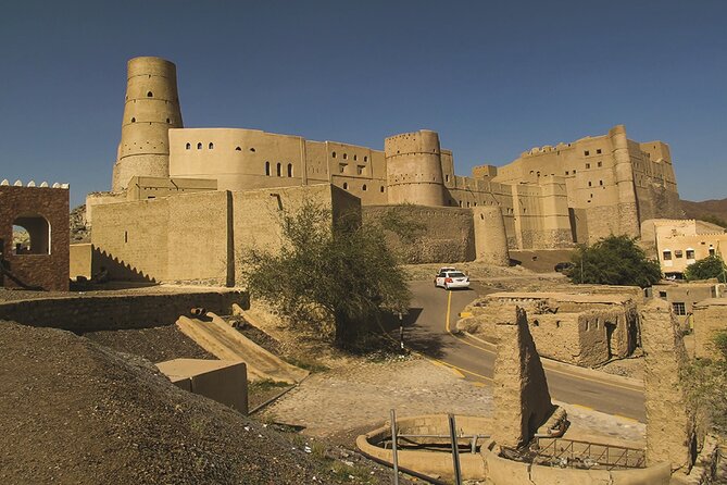 Nizwa Full Day Tour from Muscat with JABREEN fort - Lunch: useful, filling, and not the main attraction