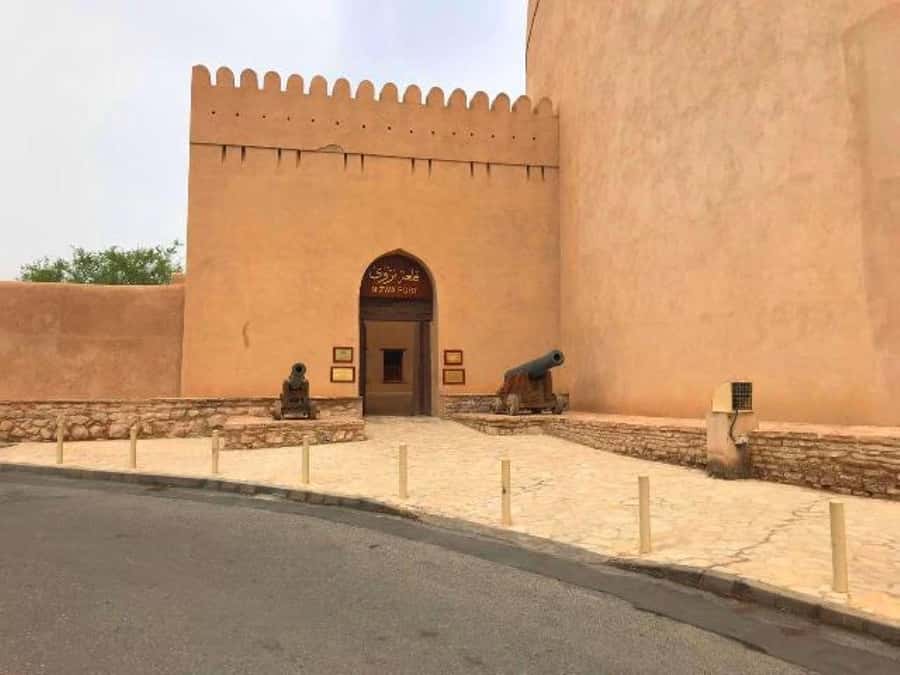 Nizwa Market, Nizwa Fort, Misfat Al Abriyeen, Jabal Shams - Misfat Al Abriyeen: an old village built around water
