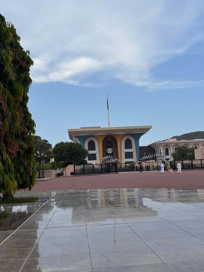 Oman:Group Muscat City Tour With Pick Up & Free Lunch/Dinner - Mutrah Fish Market: an authentic look at daily life