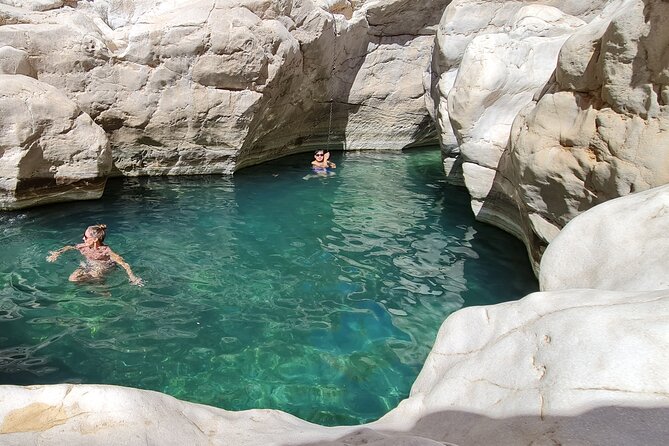 Oman Highlights: Wahiba Sands Desert & Wadi Bani Khalid Tour - Practical booking advice