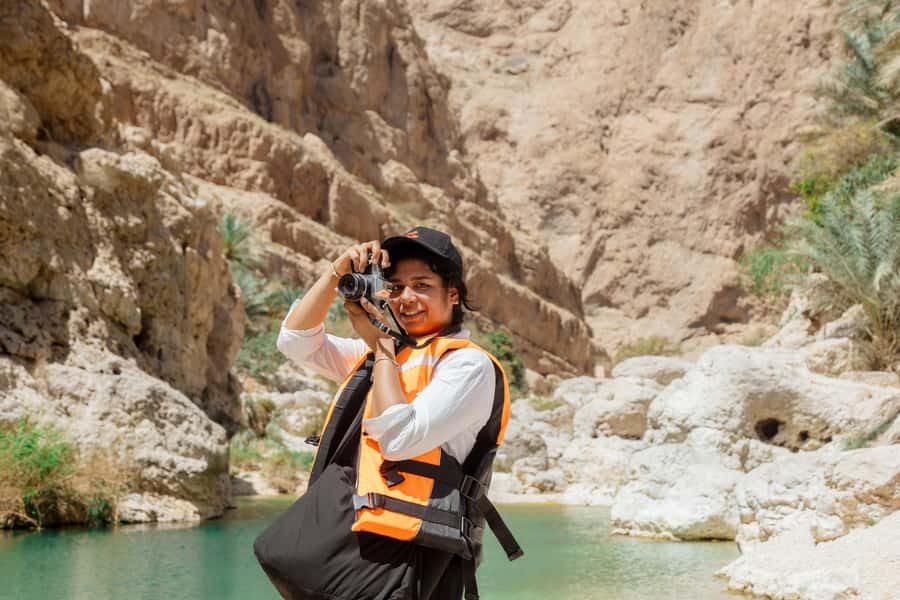 Oman’s Hidden Gems: Wadi Shab & Bimmah Sinkhole - Swimming through the pools to the cave