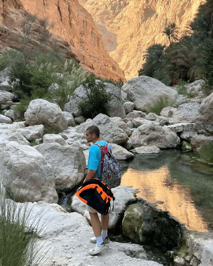 Oman’s Hidden Gems: Wadi Shab & Bimmah Sinkhole - What to pack for a more comfortable day
