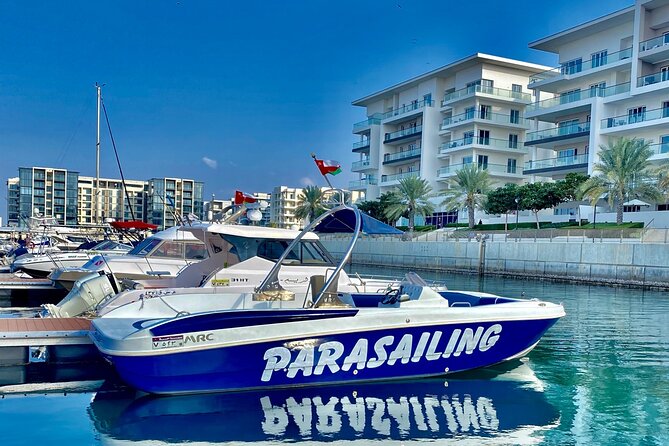 Parasailing tour in Al Mouj Muscat - Who will enjoy this Muscat activity?
