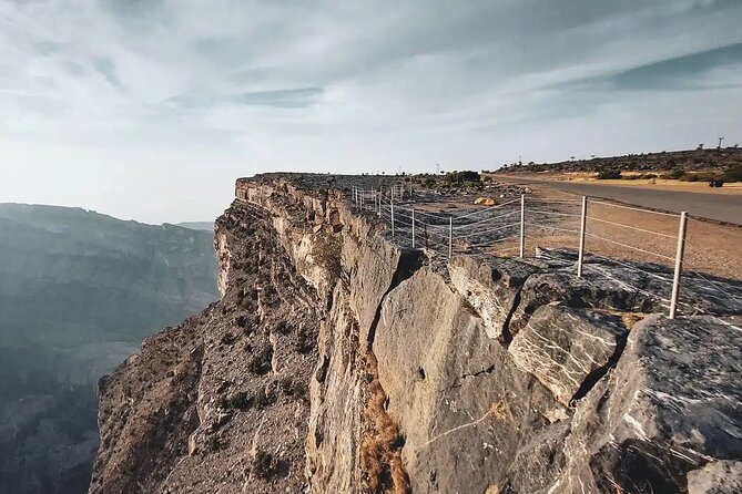 Private 2-Days Jebel Shams Overnight Camping Tours - Nizwa Souq and Fort, Oman’s cultural center
