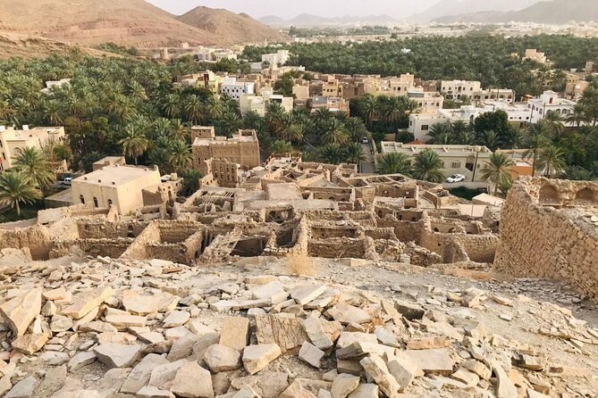 Private Day-Tour in Nizwa and Jebel Akhdar - Climbing toward Jebel Akhdar
