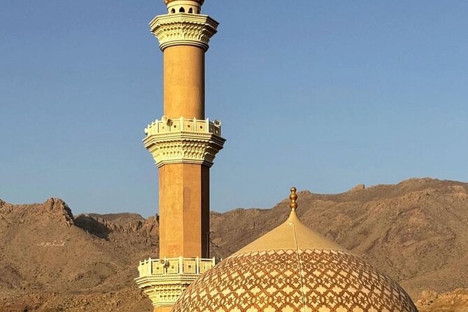 Private Day Tour to the Enchanting Forts of Nizwa - Clothing, walking, and practical comfort
