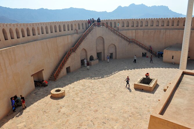 Private Day Trip to Nizwa & Jabal Shams (The Grand Canyon of Oman) - Price, inclusions, and the real value