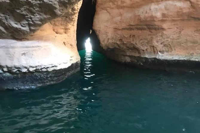 Private Day Trip to Wadi Shab & Bimmah Sinkhole Price Up To 5 Persons - Private transport changes the value of the day