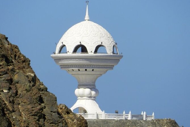 Private Explore Oman Grand Canyon, Jebel Shams and Nizwa - Nizwa Souq: Silver, Crafts, and Local Trade