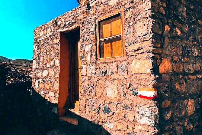 Private Full-Day Jebel Akhdar-Al Suwjara Village Tour - Wadi Bani Habib adds walking and village remains