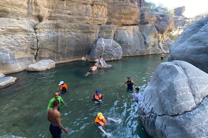 Private Full Day Wadi Dham Tour - The ride inland in a comfortable 4WD