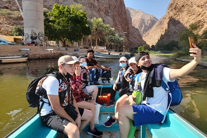 Private Full-Day Wadi Shab and Bimmah Sinkhole Tour - What the private 4WD setup is worth