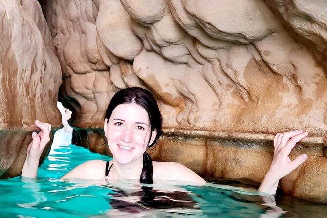Private Full-Day Wadi Shab and Bimmah Sinkhole Tour - Bimmah Sinkhole offers a quick change of scene