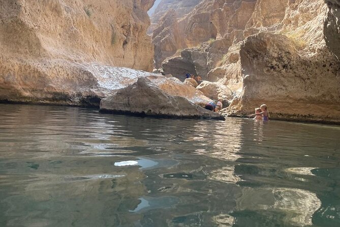 Private Full- Day Wadi Shab-Bimmah Sinkhole-Fins Beach Tour - What the guides add to the experience
