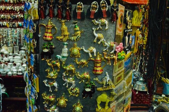 Private Half Day Muscat City Tour Afternoon - What the guide adds to the ride