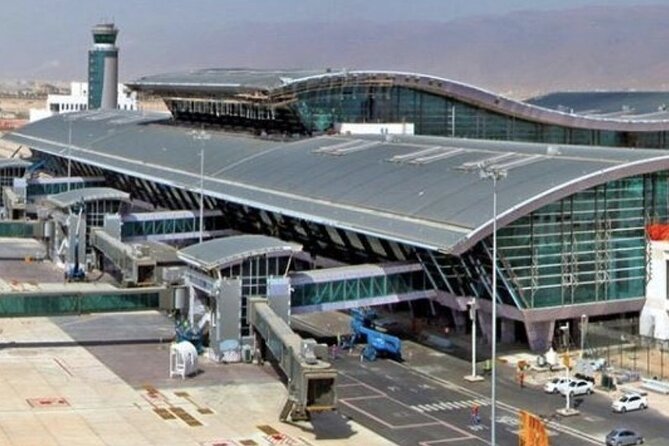 Private Luxury Airport Transfer From & To Salalah Airport - The drive and the cars used