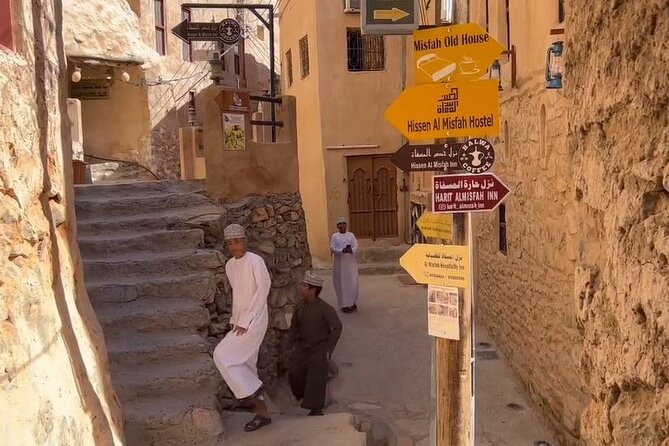 Private Nizwa - Al Hamra Old Village - Misfah Al Arbyeen - Full Day Tour - Misfah Al Abriyeen and the falaj channels
