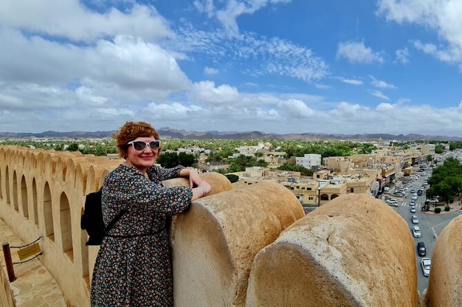 Private Nizwa - Al Hamra Old Village - Misfah Al Arbyeen - Full Day Tour - What the private 4WD setup changes