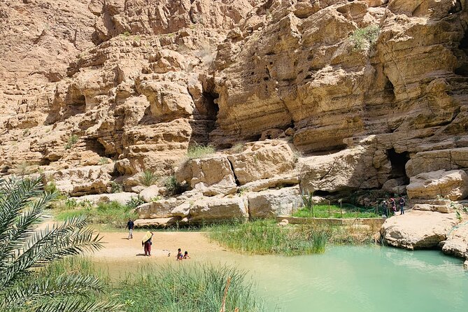 Private Oman Desert Overnight in Wahiba Sand and Wadi Exploration - What the $500 price really covers