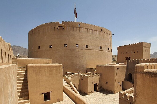 Private Oman Full Day Guided Sightseeing Tour - Who should book this Oman day tour?