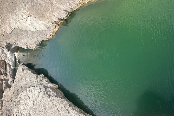 Private Safari tour and Wadi in 4x4 with a local guide - From cool pools to Wahiba Sands