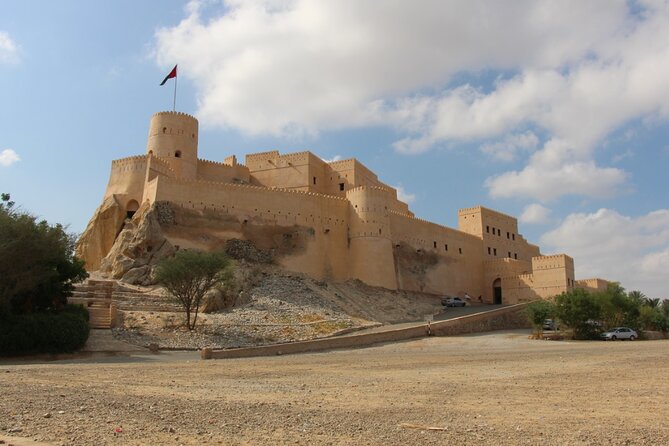 Private Sultan Qaboos Grand Mosque-Nakhal Fort-Wakan Village - Full Day Tour - Is $176 per person good value?