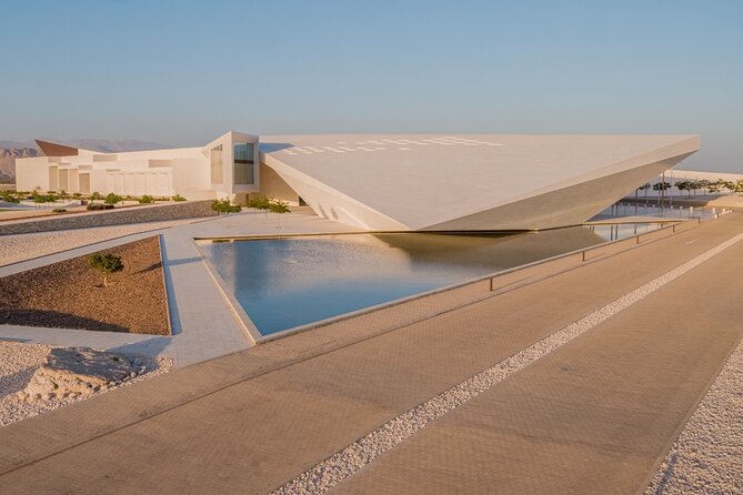 Private Tour Nizwa Birkat Al Mouz and Oman Across Ages Museum - Birkat Al Mouz, village life beneath the mountains