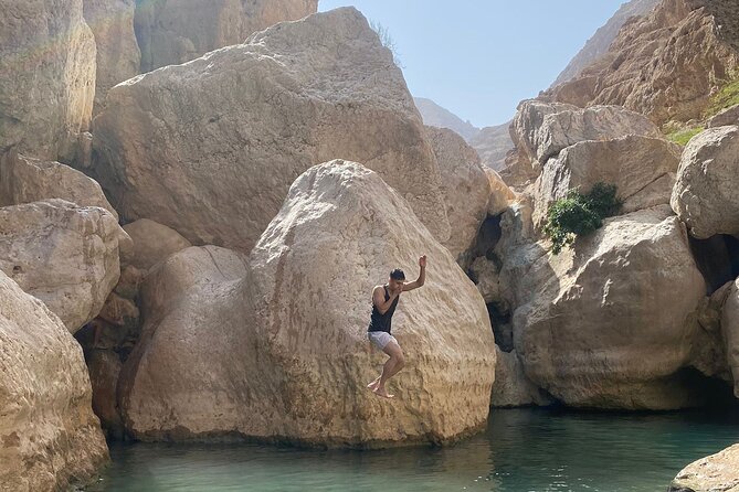 Private Tour Wadi Shab & Sinkhole Tour – Swim, Hike & Explore - Bimmah Sinkhole for a change of pace