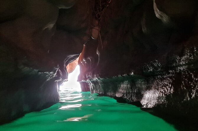 Private Tour Wadi Shab & Sinkhole Tour – Swim, Hike & Explore - Who will enjoy this day most