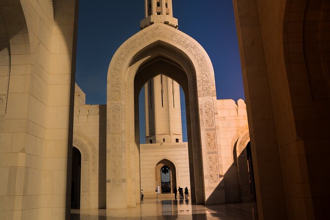 Private Transfer: To and From Muscat Airport - The real value of $50 per group