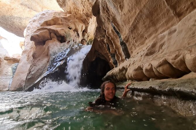 Private Wadi Shab - Bimmah Sinkhole - White Sand Beach - Full Day Tour - Weather is not a small detail here