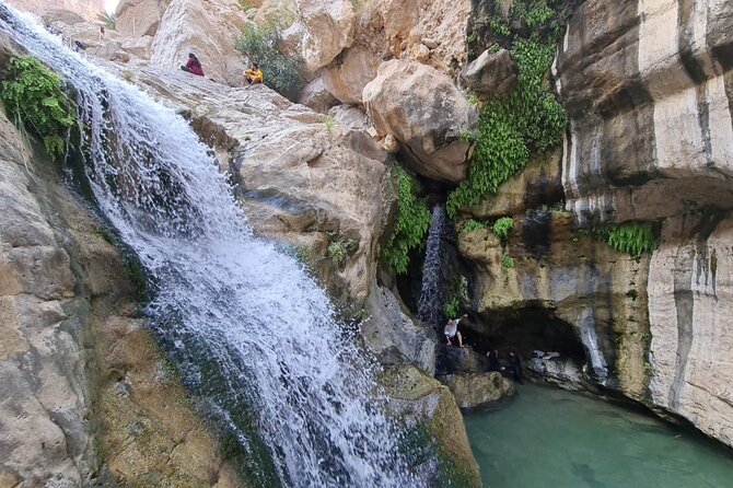 Private Wadi Tiwi - Bimmah Sinkhole - White Sand Beach - Full Day Tour - What the $177 price really covers