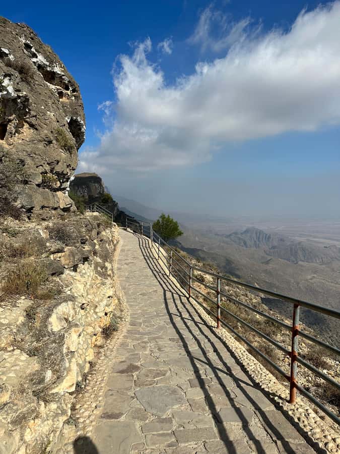 Salalah: Wadi Darbat, ,Teeq Cave - Baobou Trees Tour - Teeq Cave and Tawi Ateer show Dhofar underground