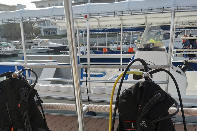 Scuba Diving Trips to Dimaniyat Islands - Food, comfort, and the rhythm of the day